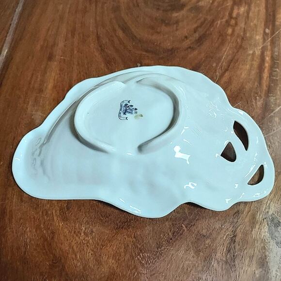 Belleek Irish Shamrock Maiden playing Harp porcelain bowl dish tray - Picture 5 of 7